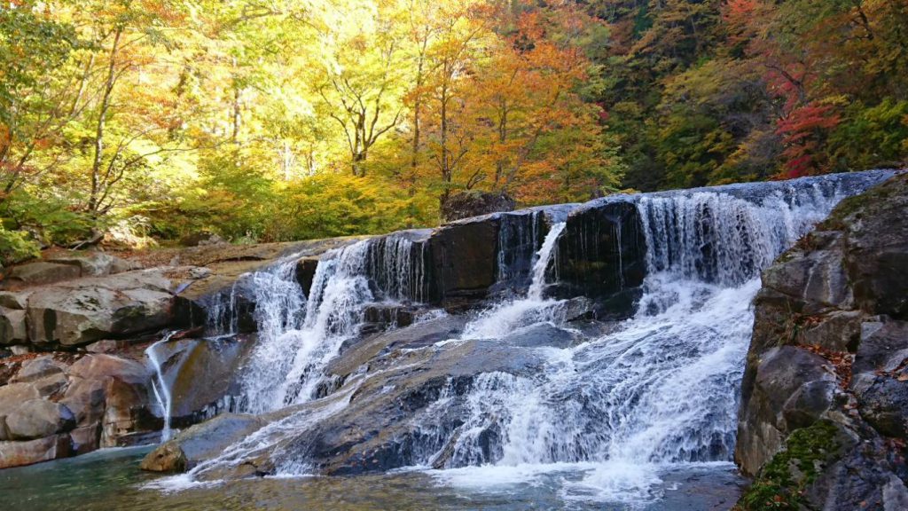 ゆざわジオパーク、秋ノ宮温泉峡、紅葉、